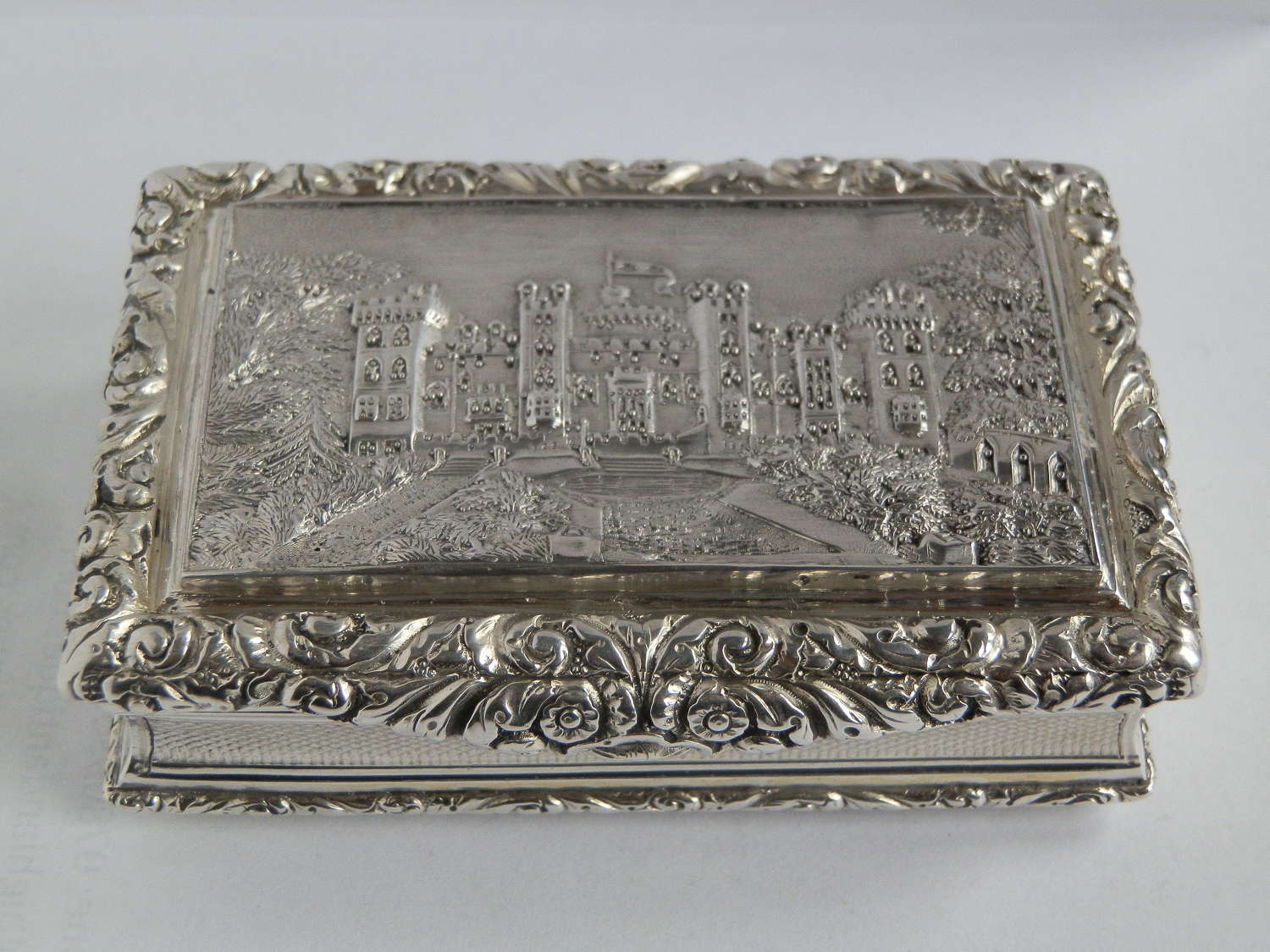George IV Windsor Castle snuff box, Taylor & Perry, 1823