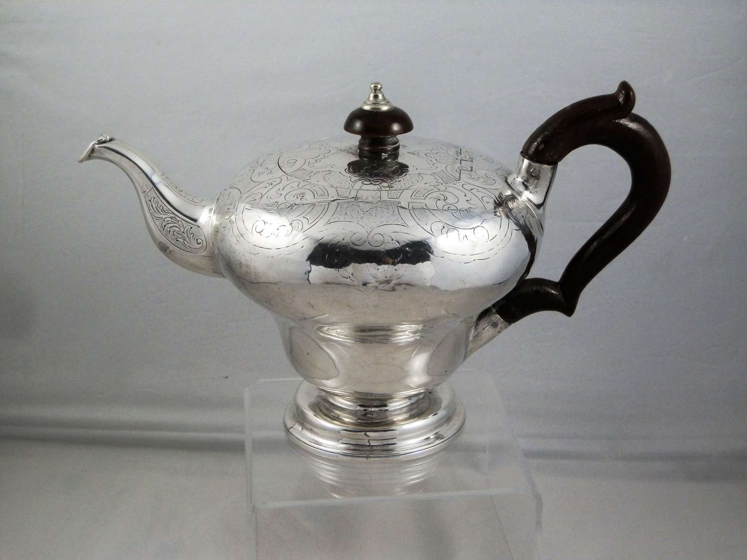 William IV silver teapot, London 1836
