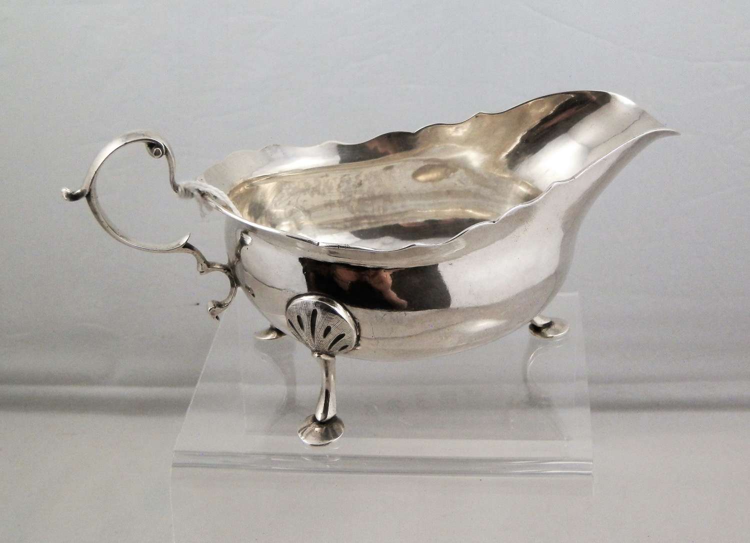 Newcastle silver sauce boat, James Crawford, 1772