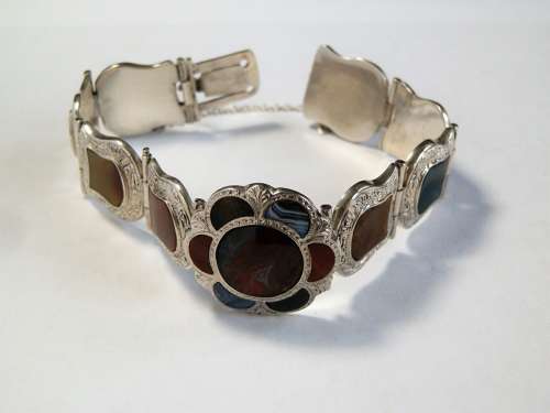 Scottish Victorian silver and agate bracelet, c. 1880