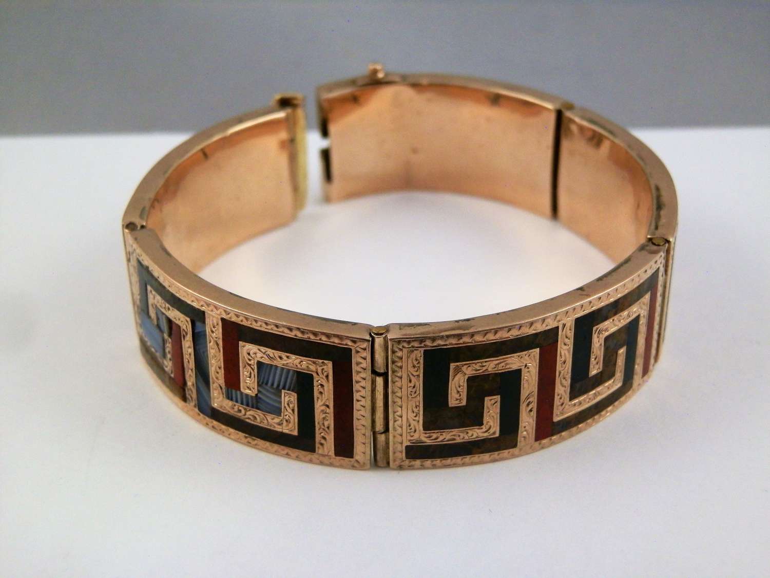 Scottish gold and agate bracelet, c.1867