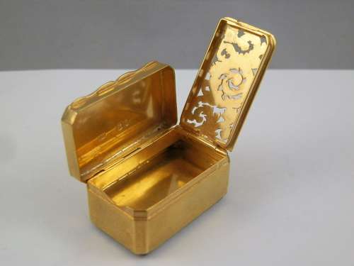 Samson Mordan silver gilt vinaigrette, London 1865