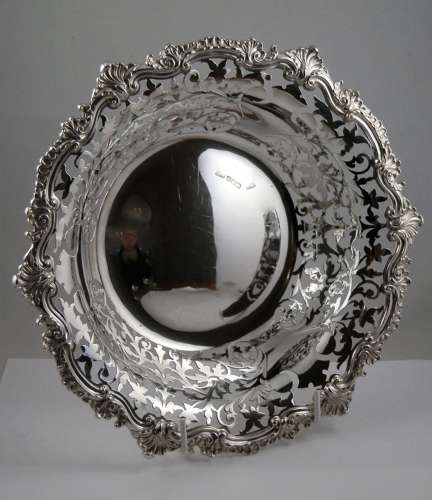 George V cased silver fruit basket, Sheffield 1914