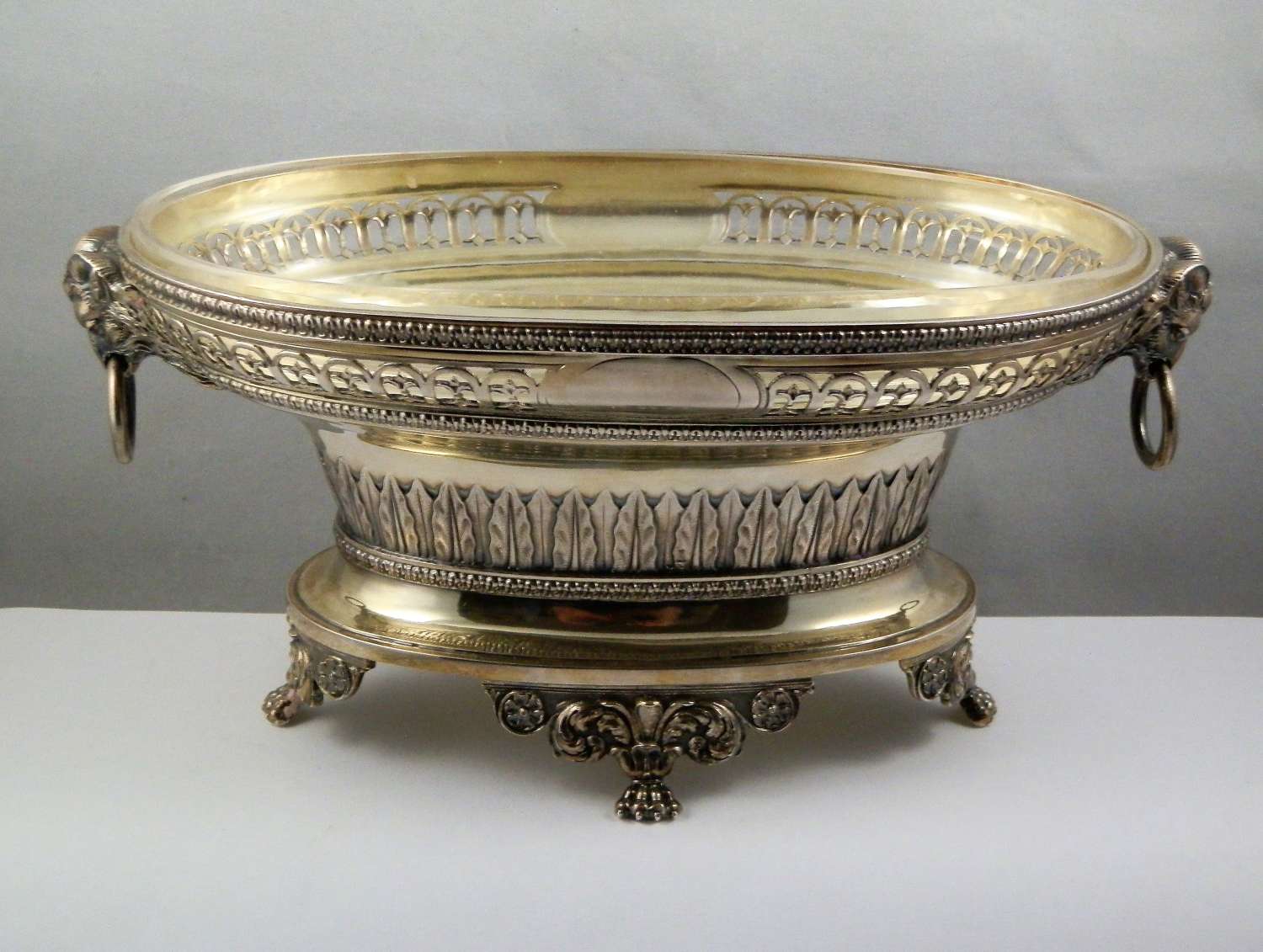 Edwardian silver gilt table centre by Sebastian Garrard, London 1910
