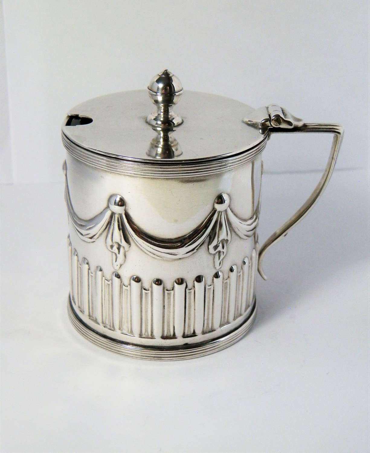 Victorian silver Adam style drum mustard pot, Sheffield 1894