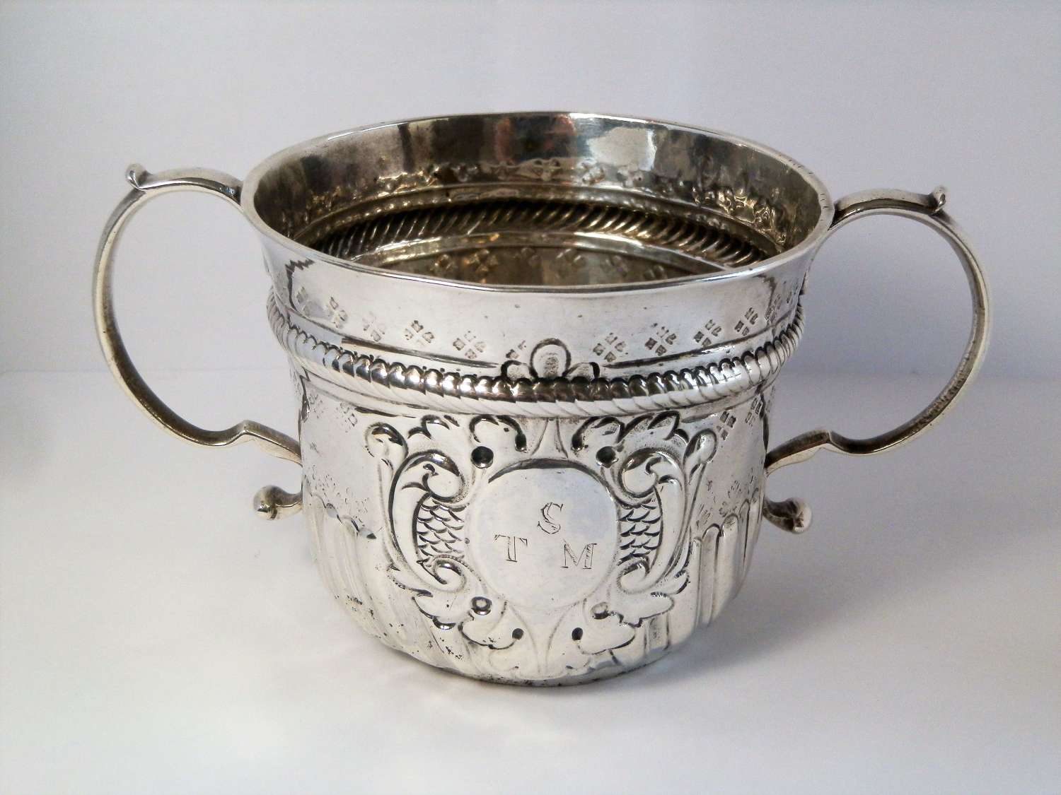 George I Britannia silver porringer, William Pearson 1719