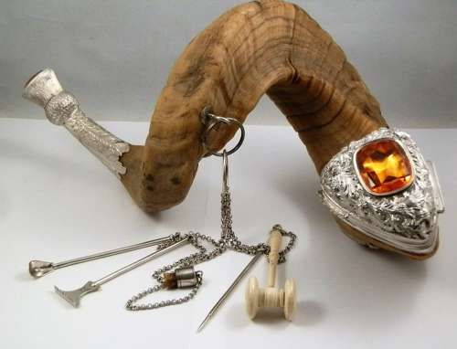 Early Victorian silver and ram's horn table snuff mull ,c.1850