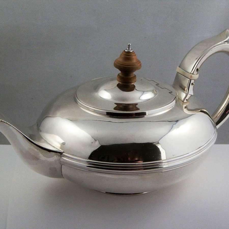 William IV York silver teapot, Barber and North, York 1838
