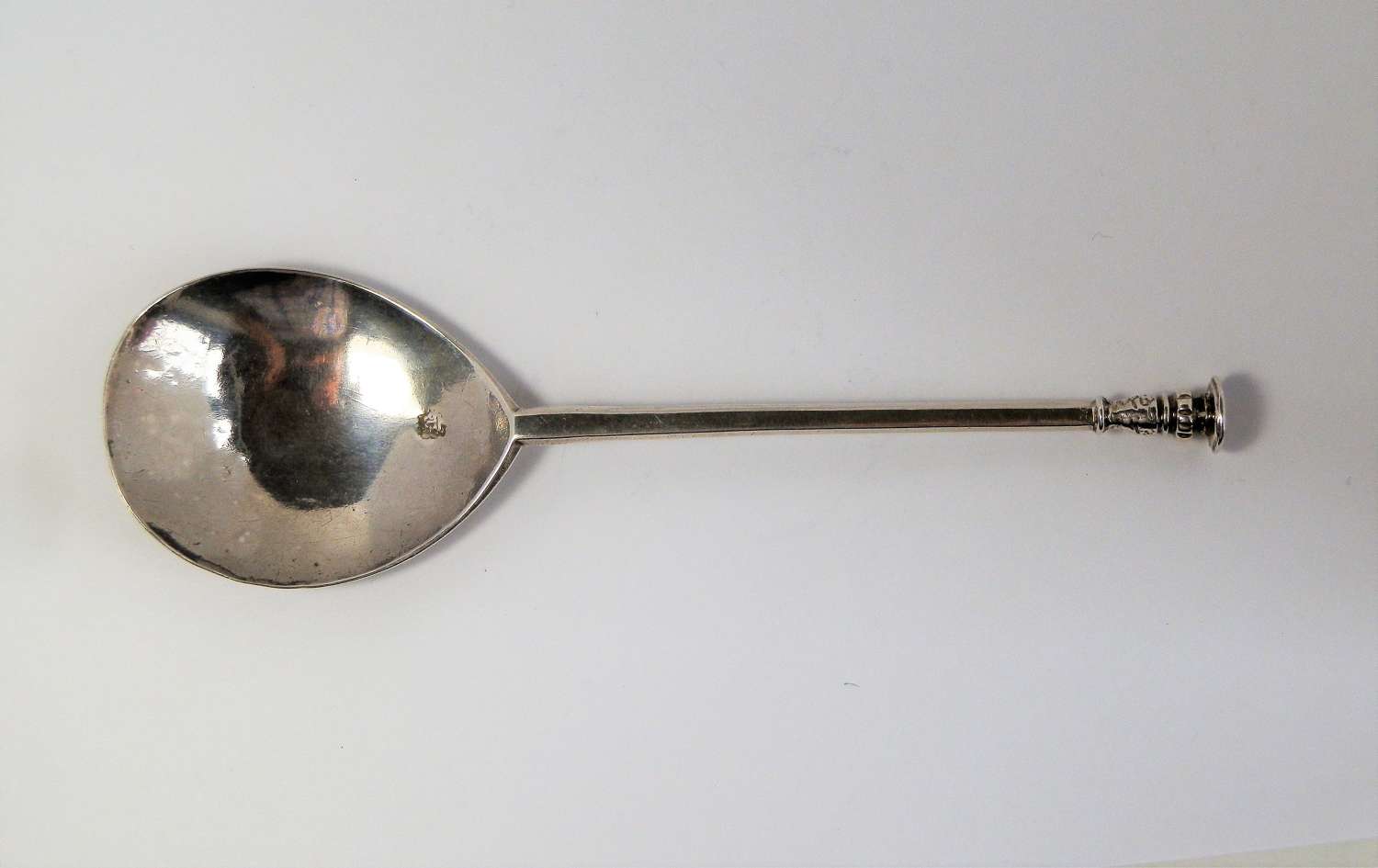 James I silver seal top spoon, Wm Limpanny London 1614