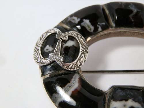 Scottish silver and agate buckle style brooch, c.1880