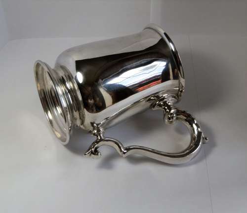 Silver christening half pint tankard, London 1935