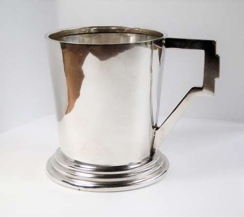 An Art Deco silver cup or mug, Saunders & McKenzie, 1920