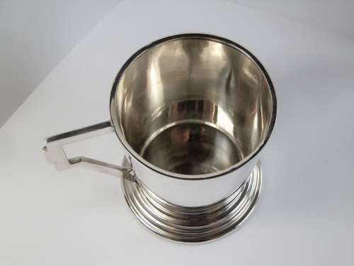 An Art Deco silver cup or mug, Saunders & McKenzie, 1920