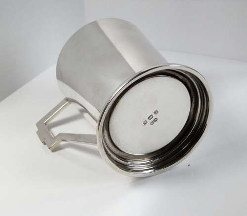 An Art Deco silver cup or mug, Saunders & McKenzie, 1920