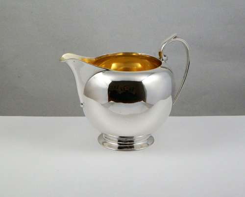 A George V silver three piece tea set, London 1919