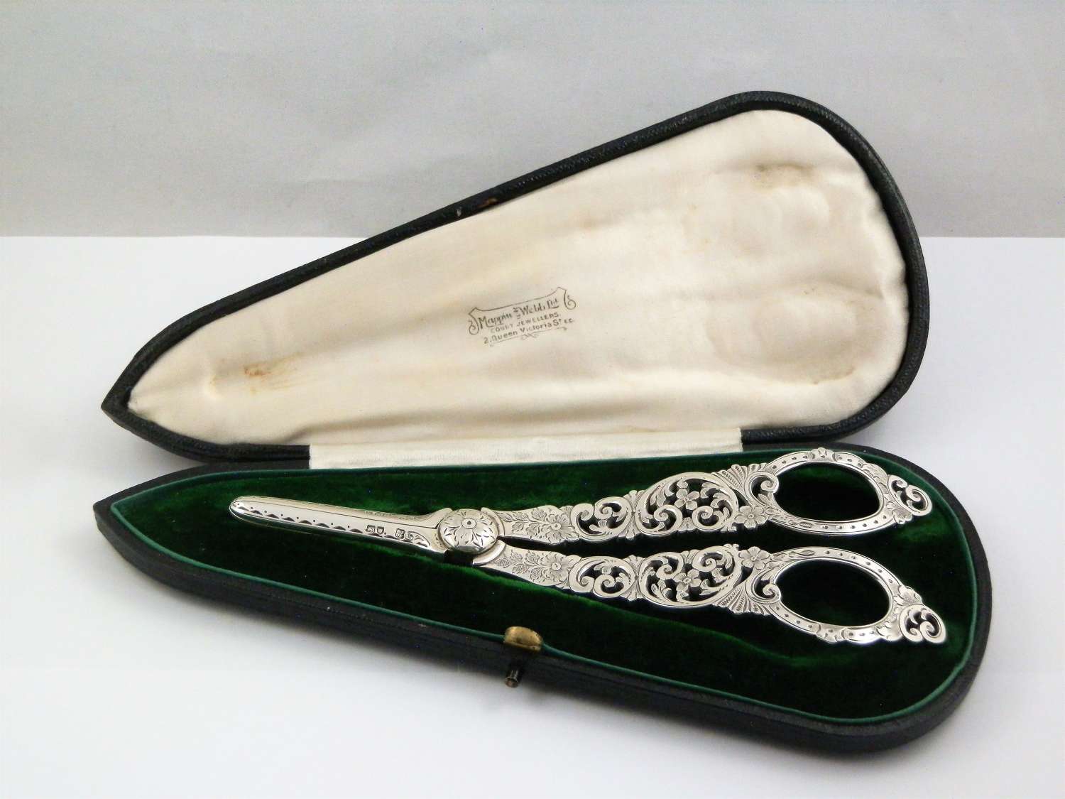 Edwardian silver cased grape scissors, London 1908