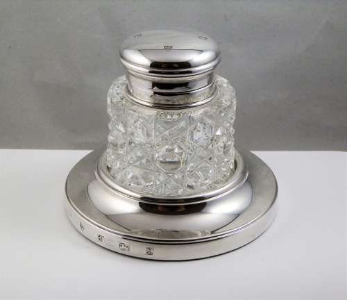 An Elizabeth II silver and glass inkwell, Birmingham 1990