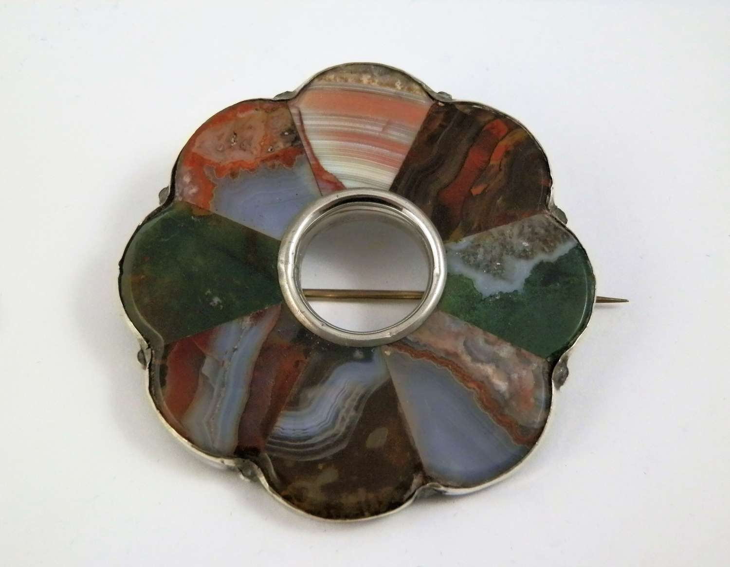 Scottish silver and agate  slate back brooch. c.1880