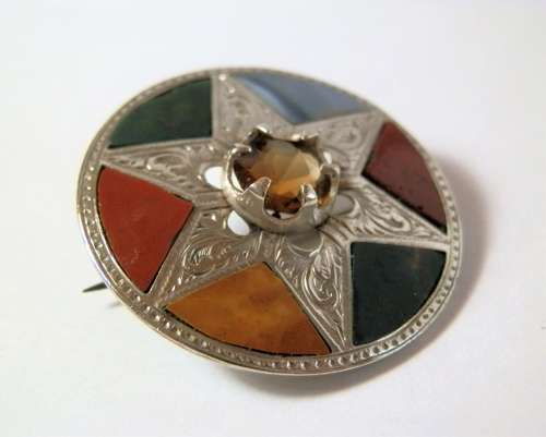 A Victorian Scottish silver and agate brooch, c 1880