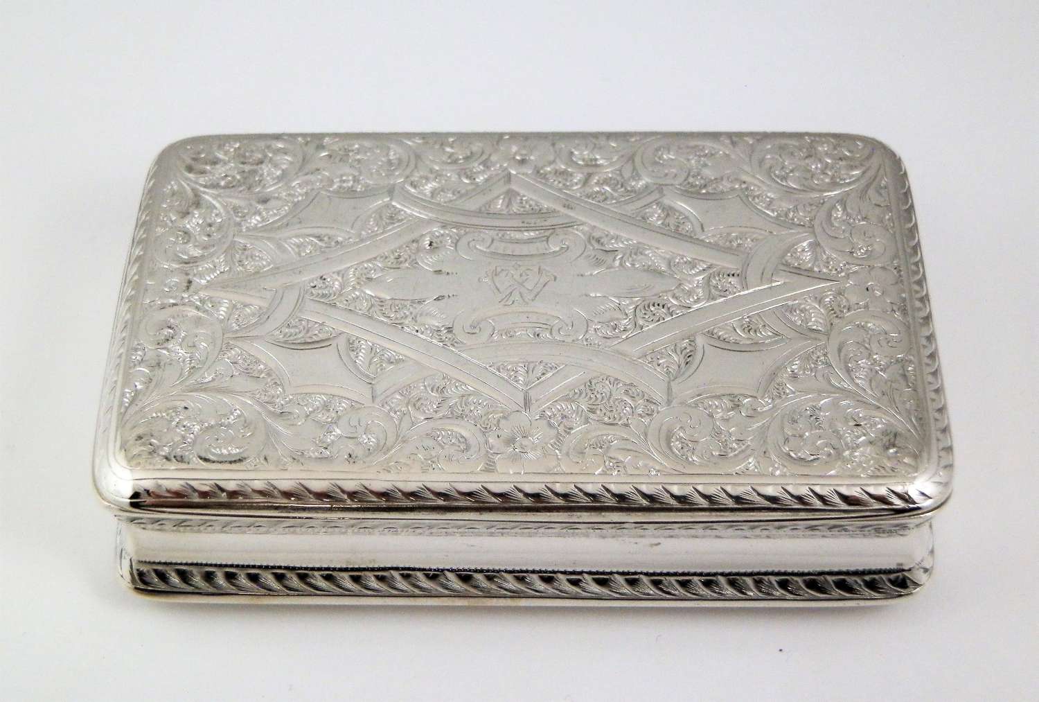 A George IV silver table snuff box, Thomas Shaw 1824