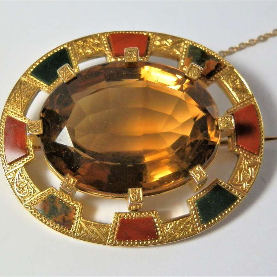 Victorian gold and agate citrine brooch, Scottish c.1880