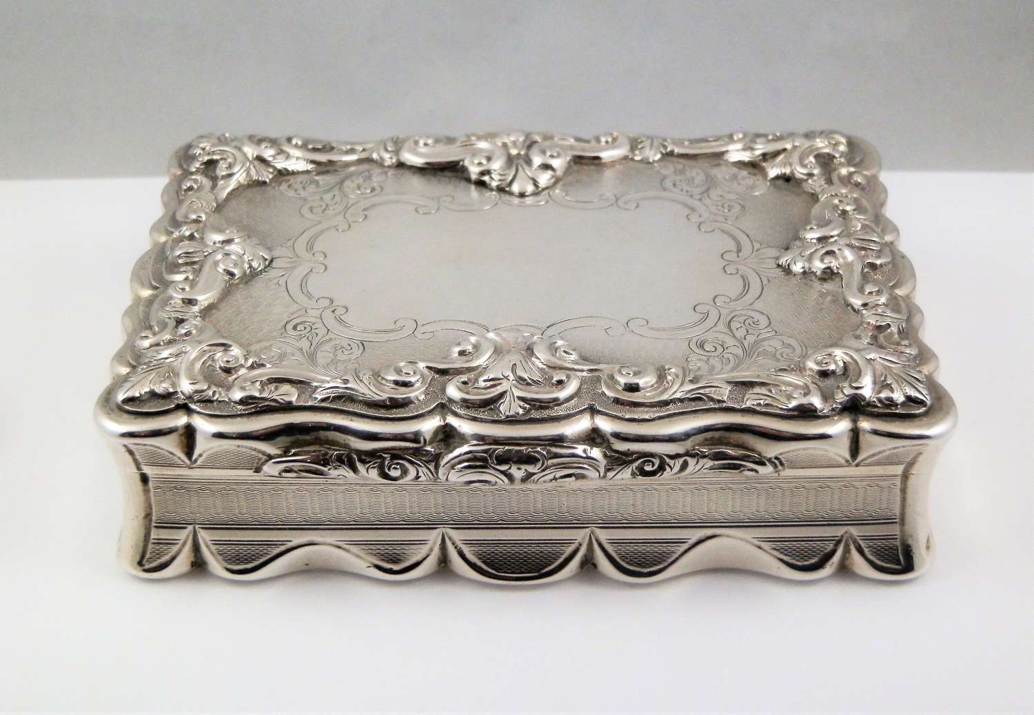 A large Victrorian silver table snuff box, Edward Smith 1852