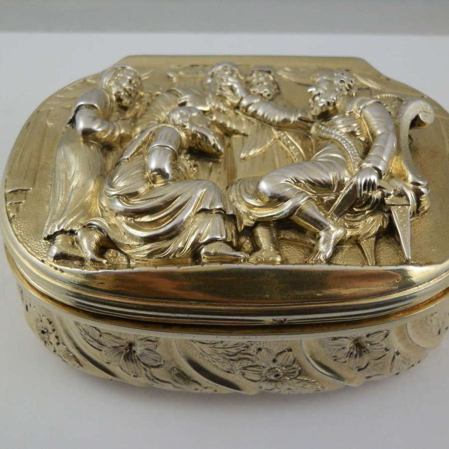 George III silver gilt heavy cast top snuff box. London 1824