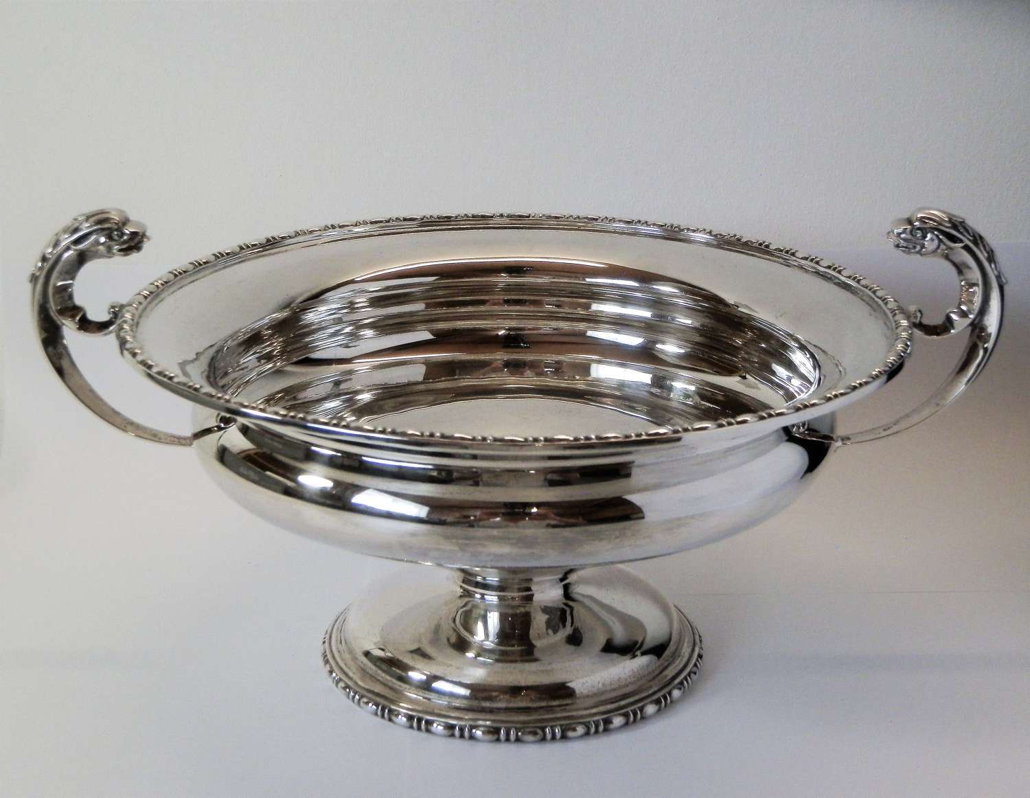 A heavy George V silver two handled table centre, Chester 1919