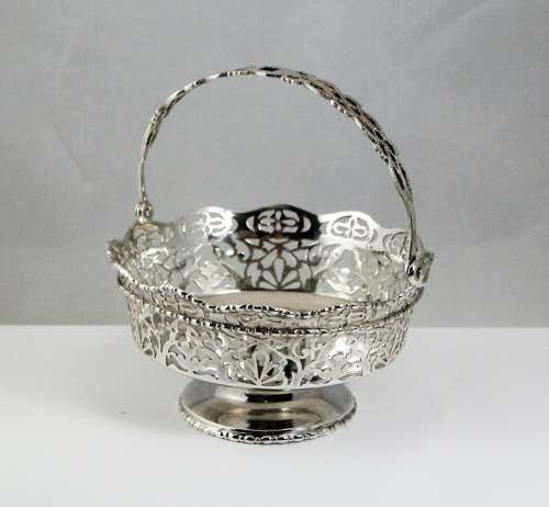 Chester Edwardian silver bonbon basket, Chester 1908