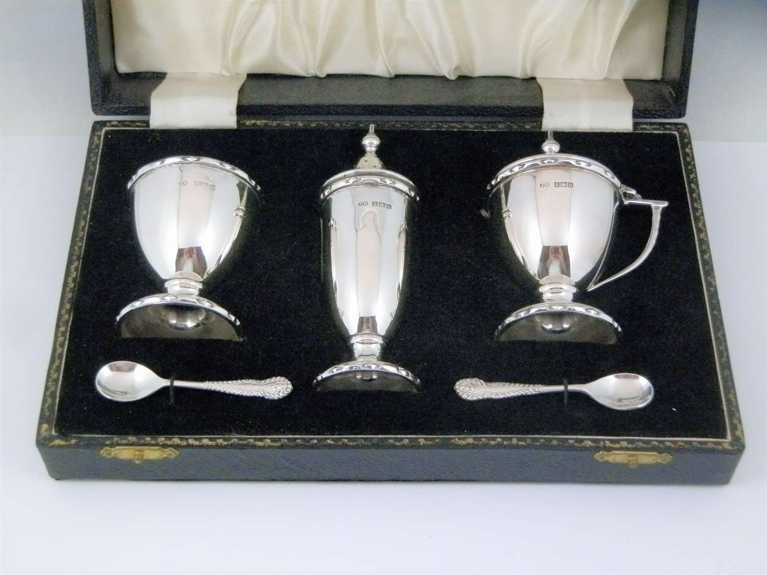 Elizabeth II silver 5 piece condiment set, Birmingham 1961