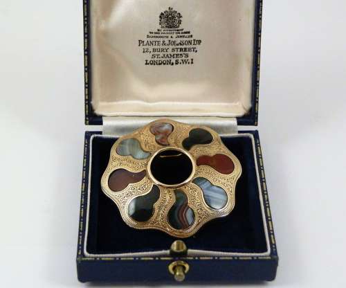 Victorian gold Scottish agate brooch, c.1880