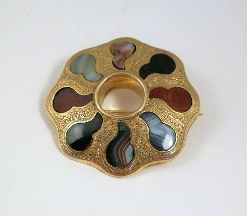 Victorian gold Scottish agate brooch, c.1880