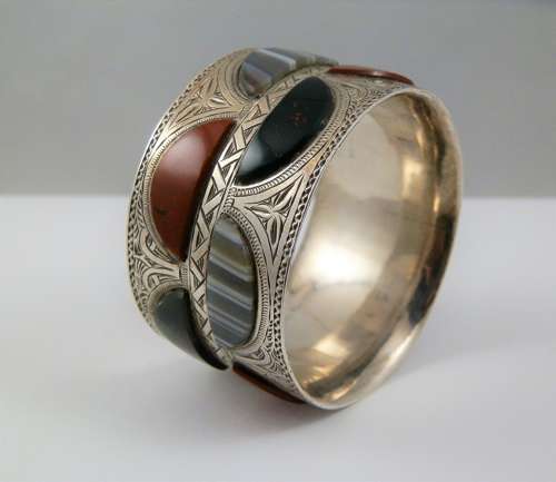 Scottish Edwardian silver and agate napkin ring, Edinburgh 1904