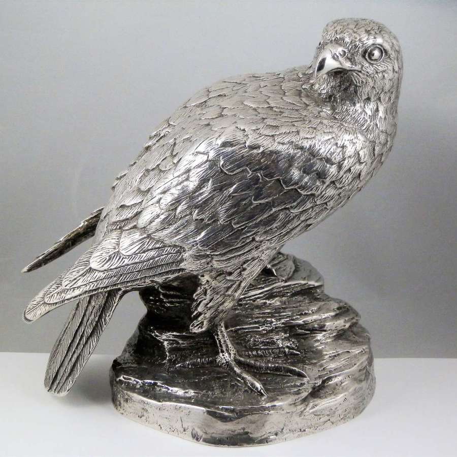 Elizabeth II silver statue of a Peregrine Falcon, London 1978