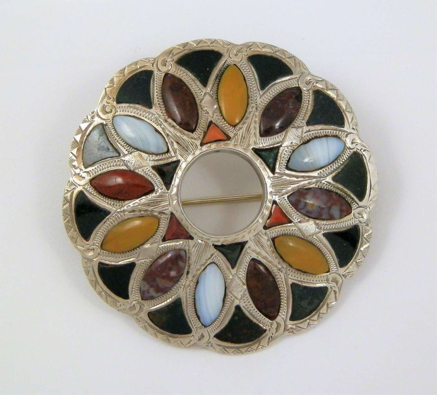 Victorian Scottish silver agate or pebble brooch. c.1880