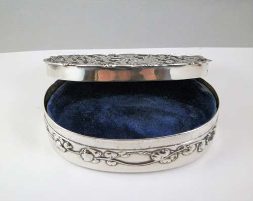 Edwardian silver potpourri box, William Comyns, London 1908