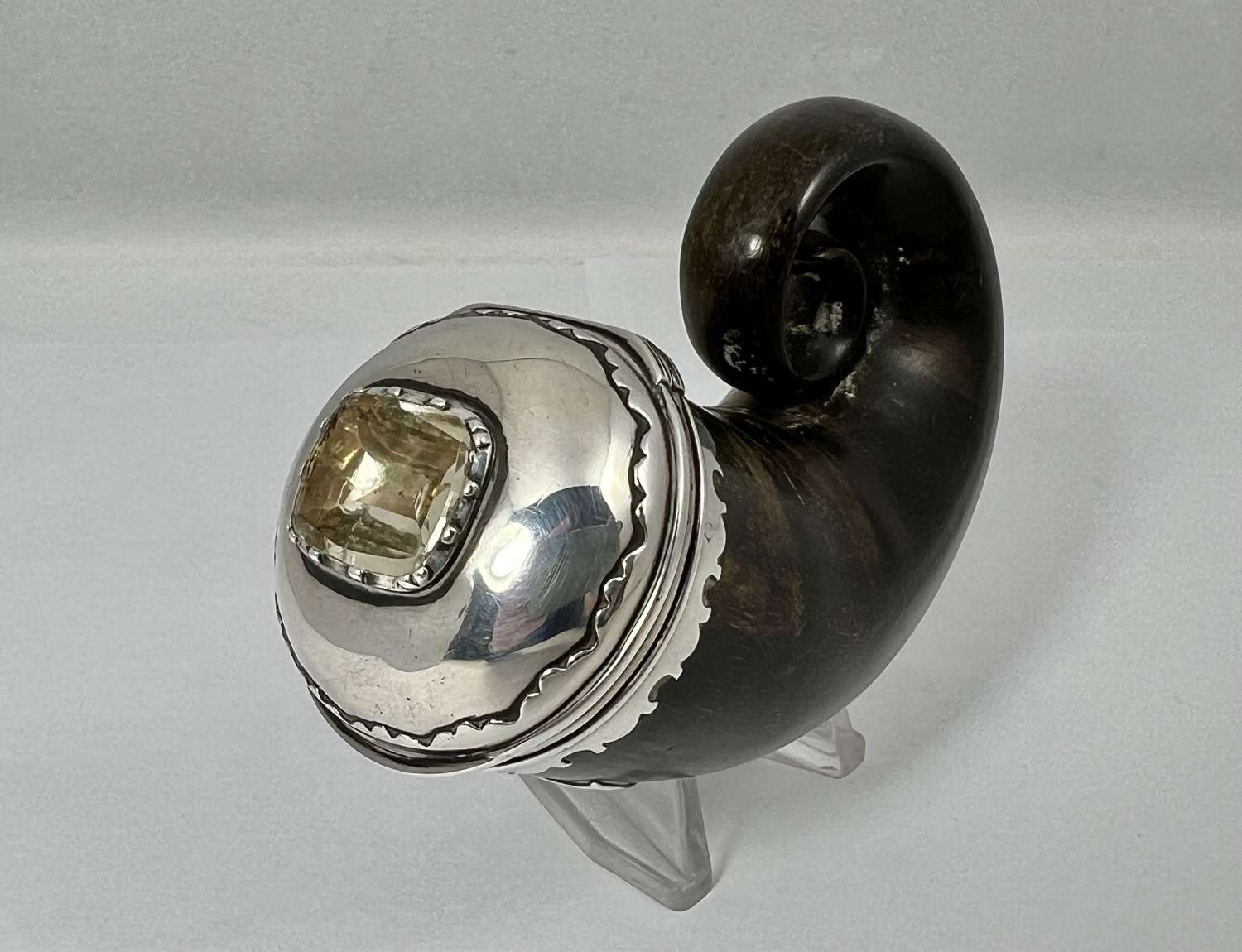 Scottish horn and silver snuff mull, quartz crystal, c.1850