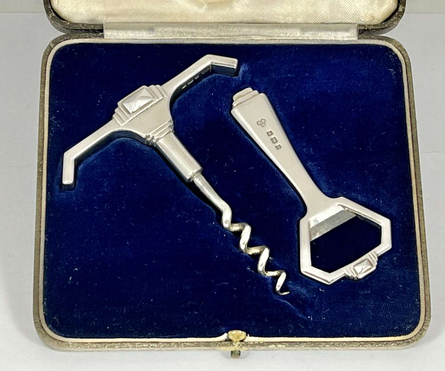 Art Deco silver antique cased corkscrew set, London 1938
