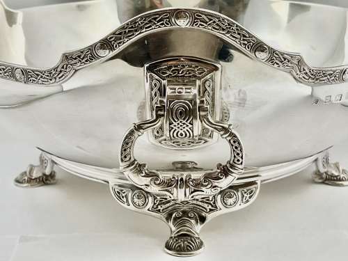 George V silver celtic revival fruit bowl, Elkington 1913