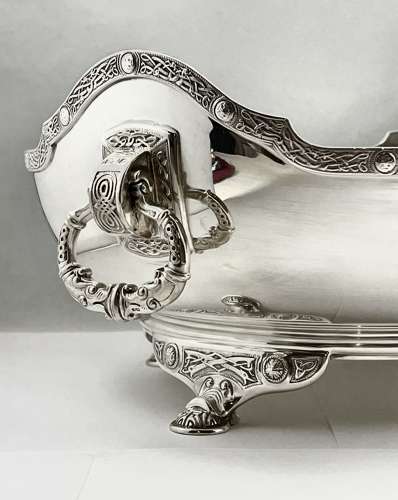 George V silver celtic revival fruit bowl, Elkington 1913