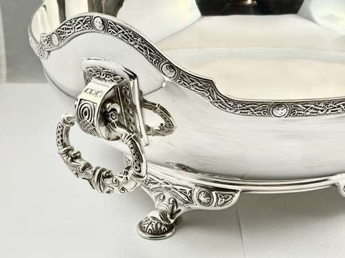 George V silver celtic revival fruit bowl, Elkington 1913