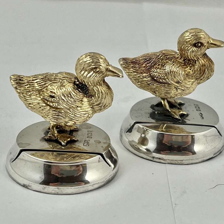 Edwardian silver gilt pair of duck menu holders, London 1909