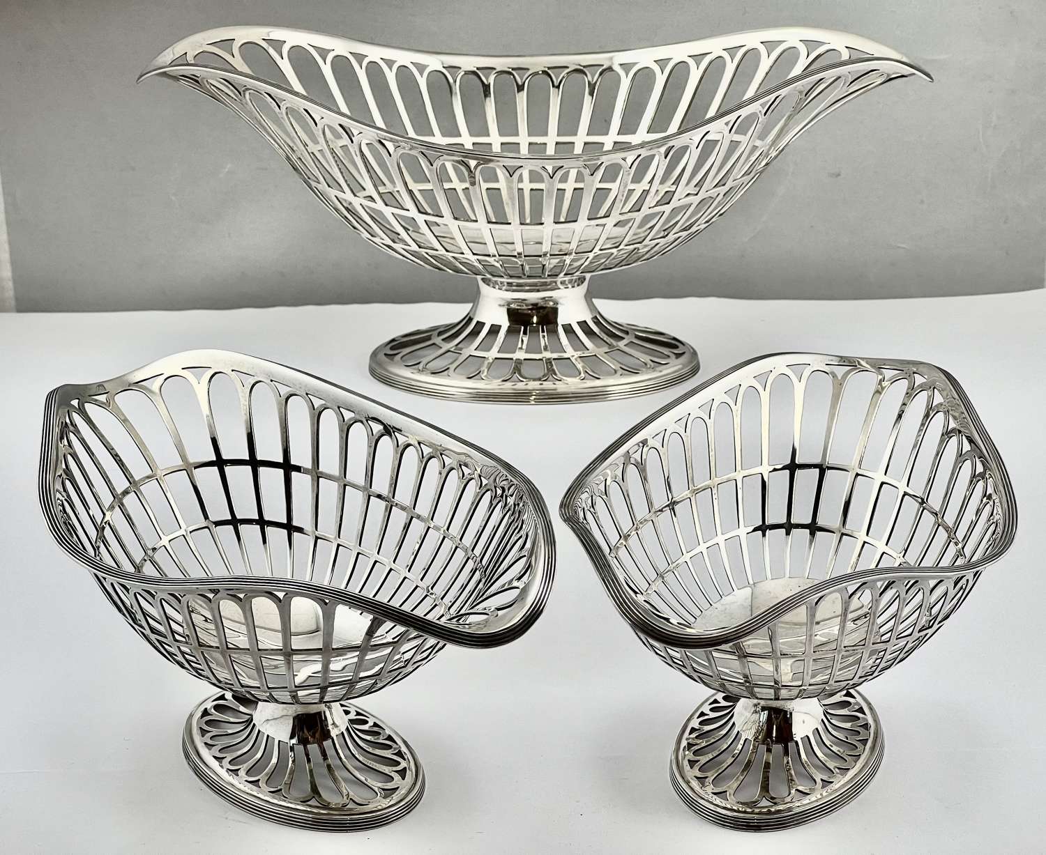 George V three silver fruit bowl set, Mathew Hall 1913