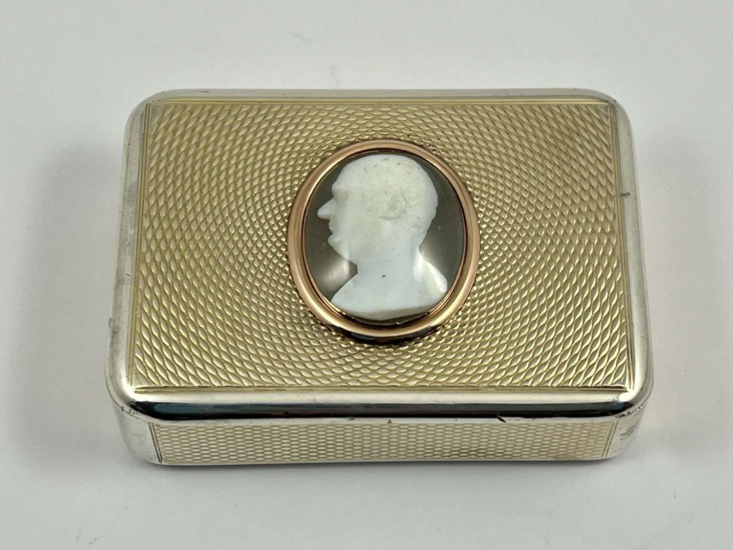 George III silver gilt snuff box with cameo style dome, London 1786