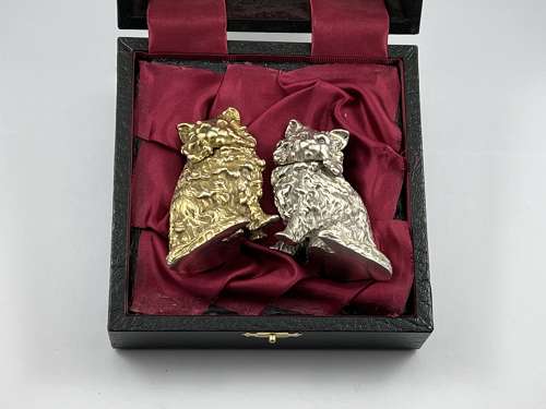 Elizabeth II silver gilt cat condiment set, Birmingham 2004