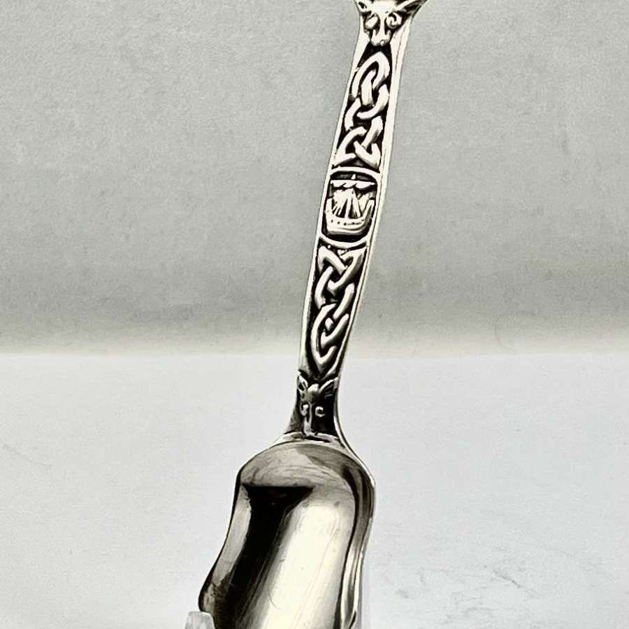 Iona silver caddy spoon, Alexander Ritchie, 1933