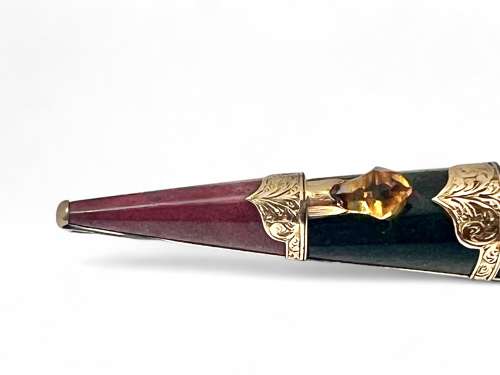 Victorian Scottish antique gold and agate kiltpin, c.1860