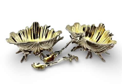 Antique pair of shell style silver salt bowls and spoons, London 1929
