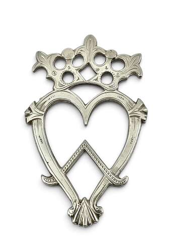Victorian antique Scottish silver Luckenbooth brooch, Inverness c.1875